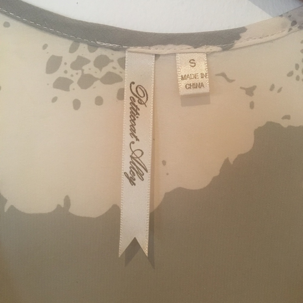 Gray / Cream Racerback Dress - Picture 3 of 5